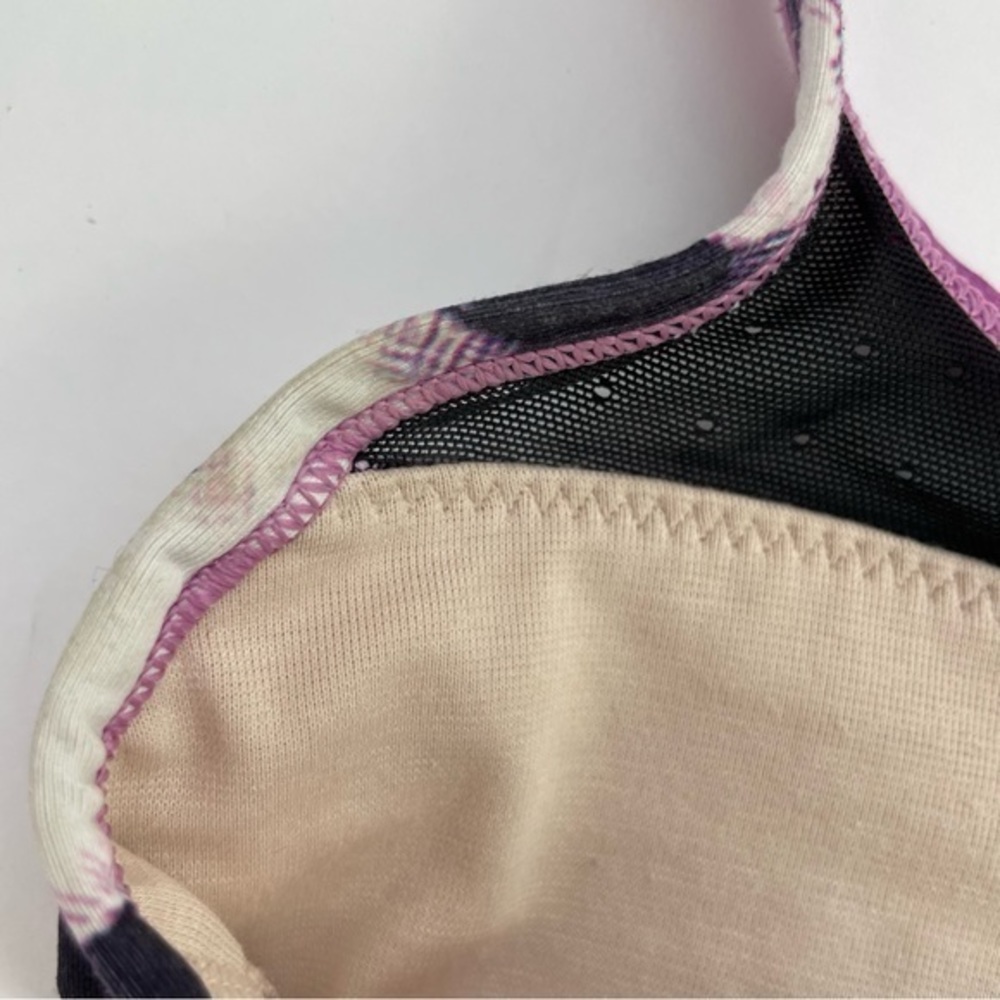 Lululemon Sweaty Endeavor Low‎ Impact Sports Bra - Picture 11 of 11